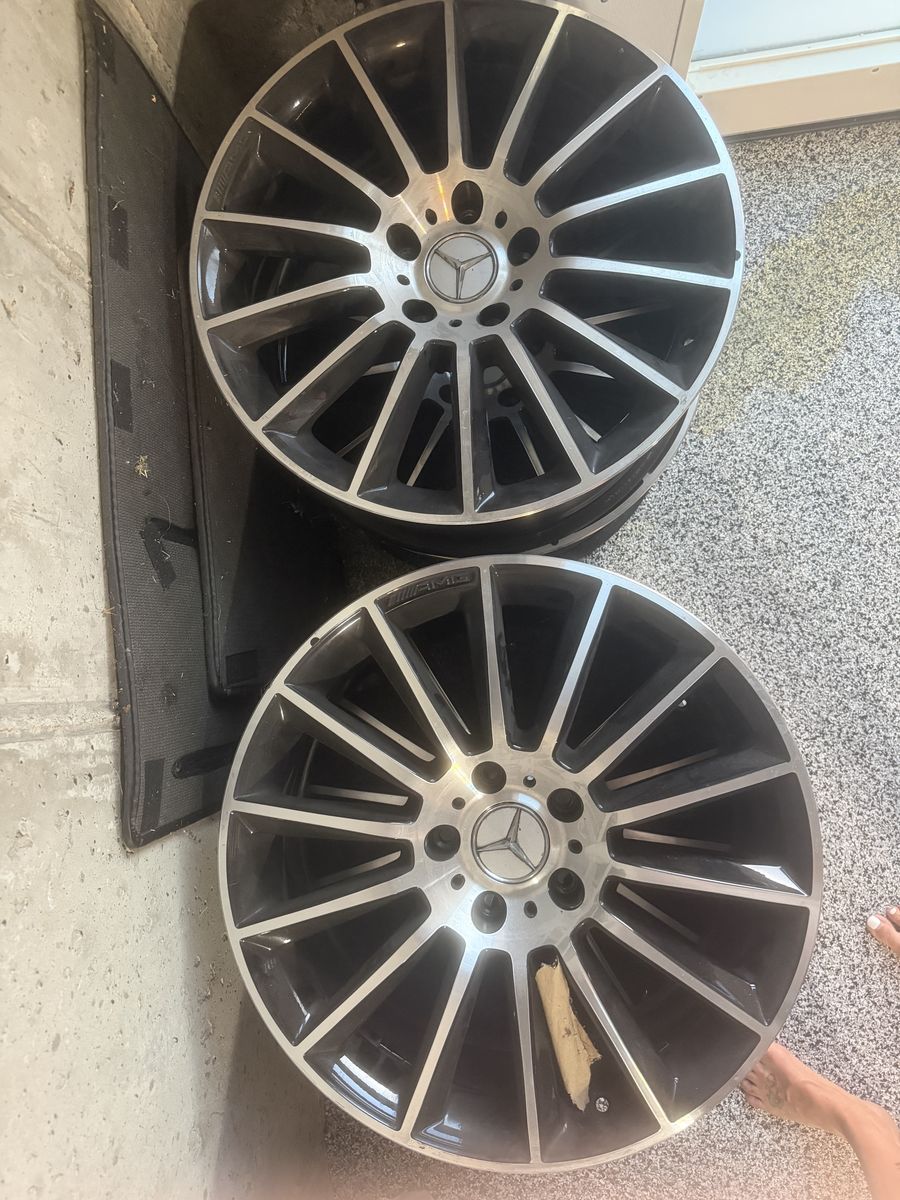 OEM Mercedes-Benz G550 20” Wheels – Set of 4 – Excellent Condition