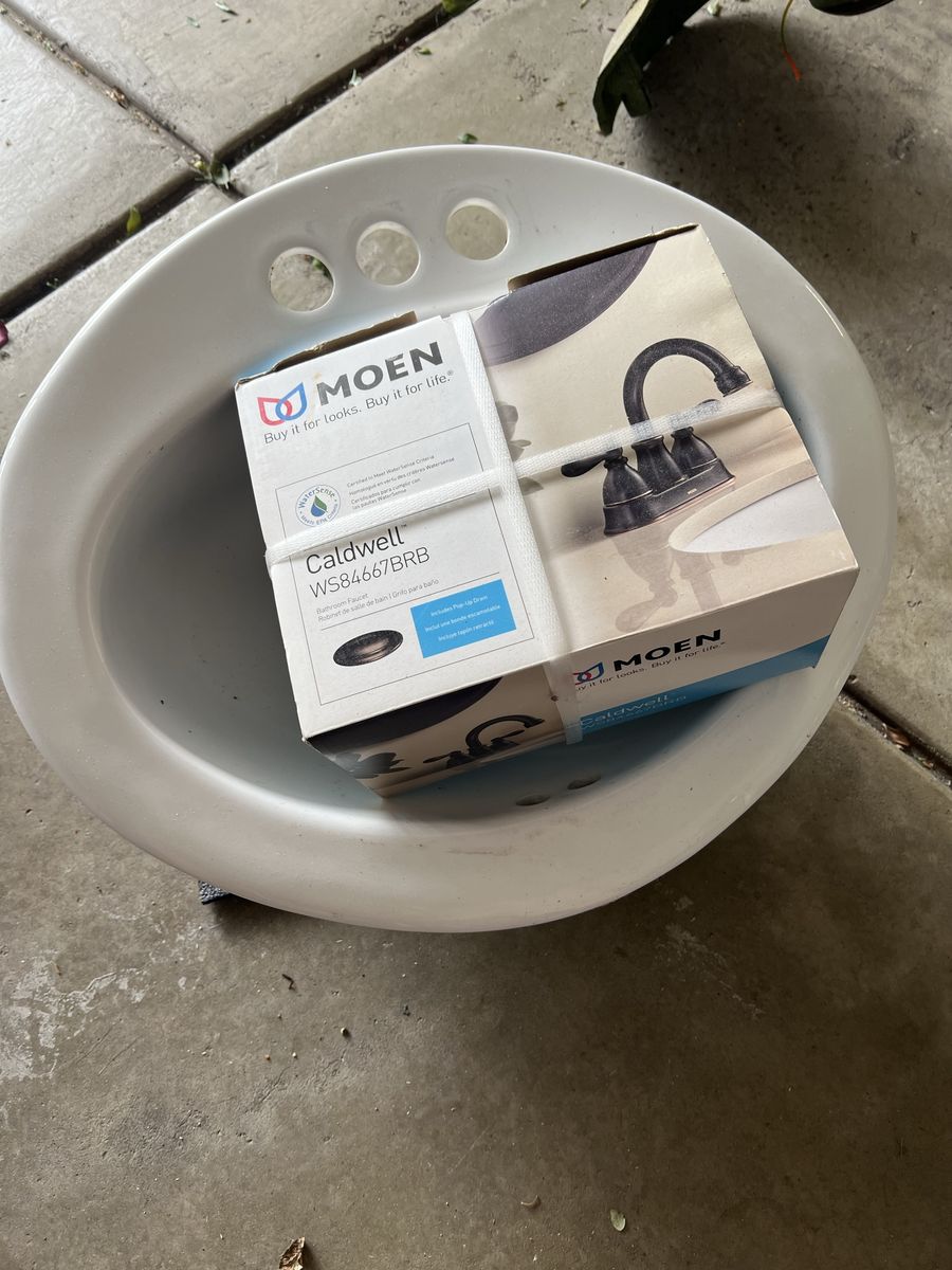 Moen Caldwell WS84667BRB Bathroom Faucet Oil Rubbed Bronze 3-Hole and sink.  No damage.