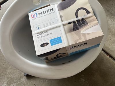 Moen Caldwell WS84667BRB Bathroom Faucet Oil Rubbed Bronze 3-Hole and sink. No damage.