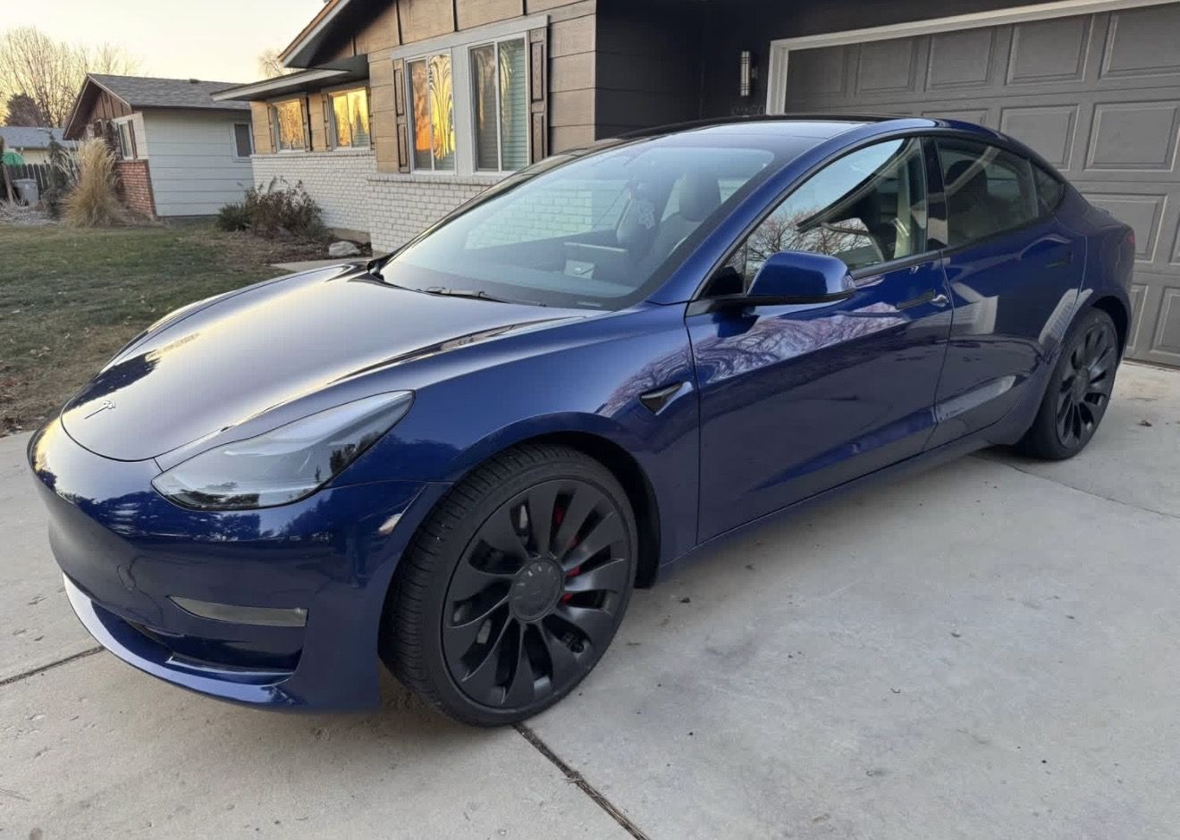 2023 Tesla Model 3 Performance