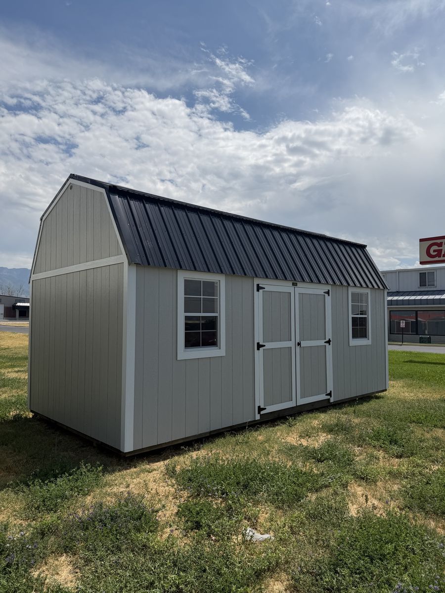 10x20 Shed w/ loft storage 