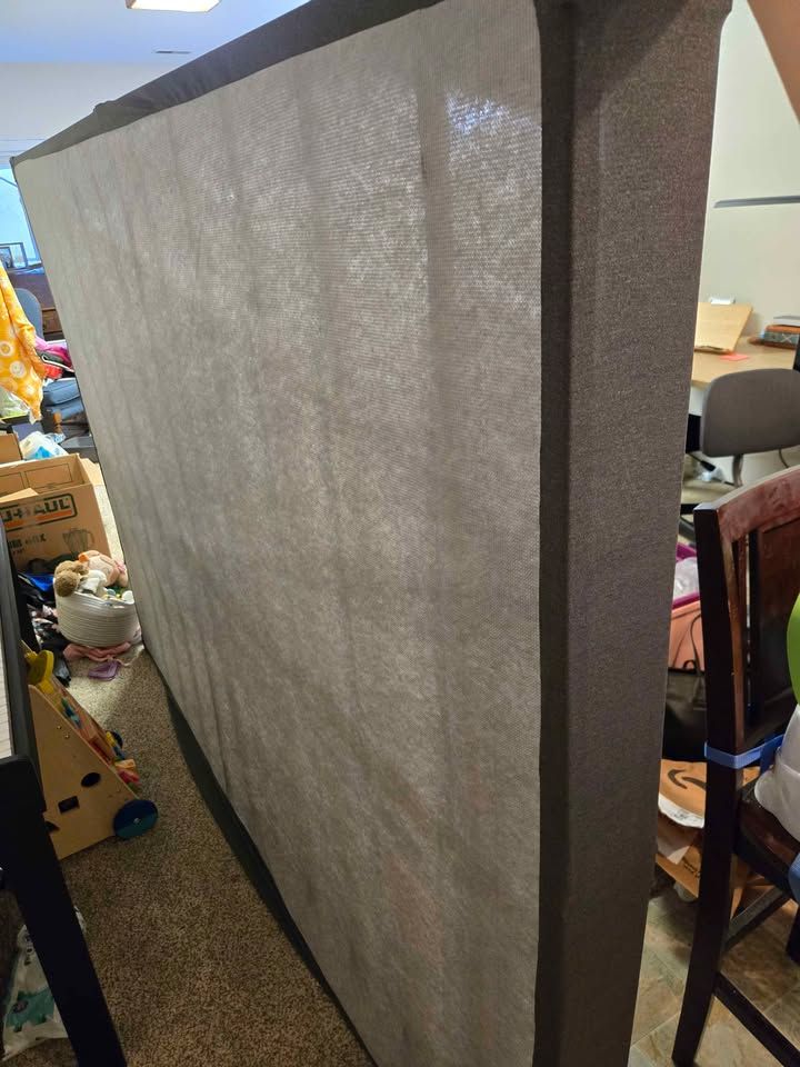 5 inch Queen Size Box Spring Bunkie Board with Fabric Cover Like New Condition