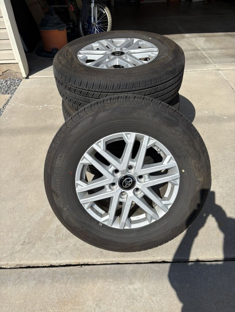 2025 Toyota Tundra Wheels and Tires