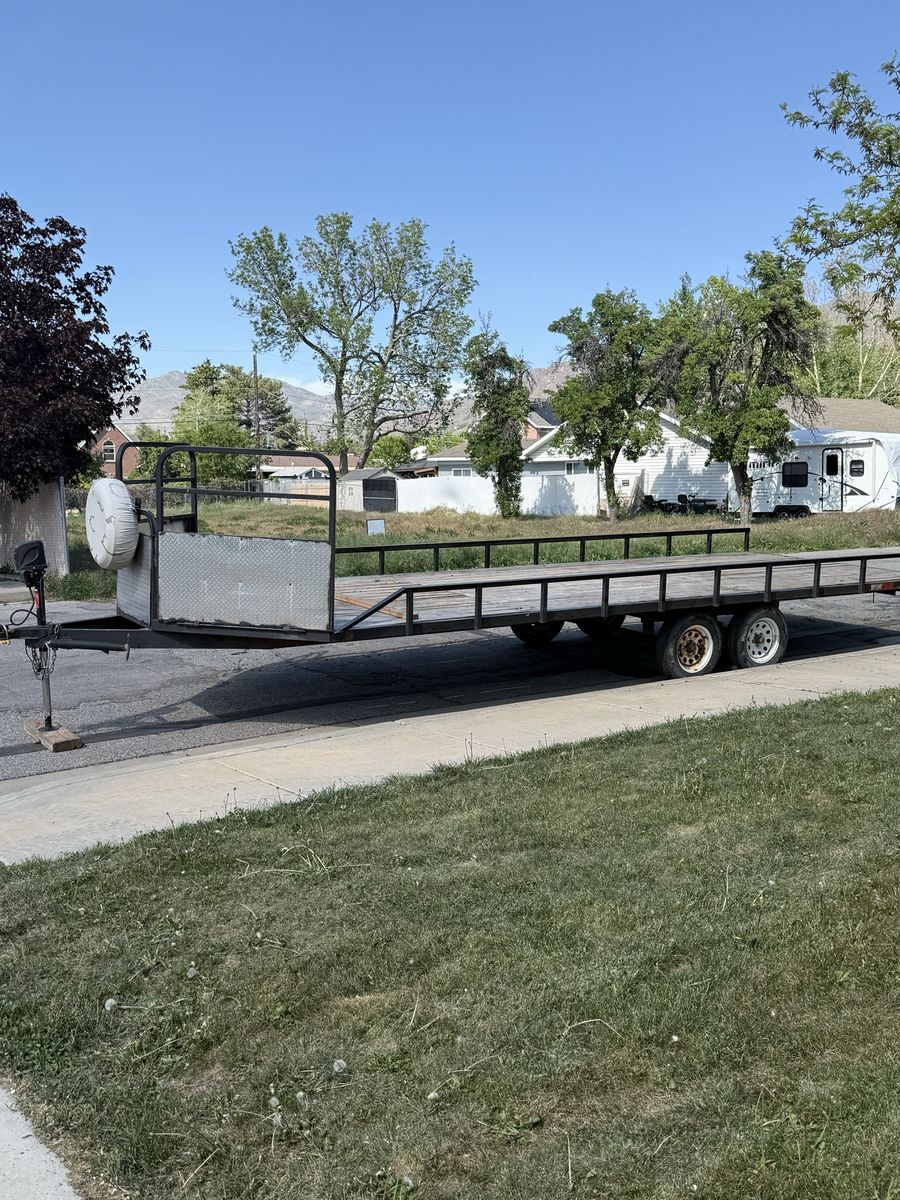 25' V-Nose Flat Bed Trailer for ATV/UTV/Snowmobiles and more