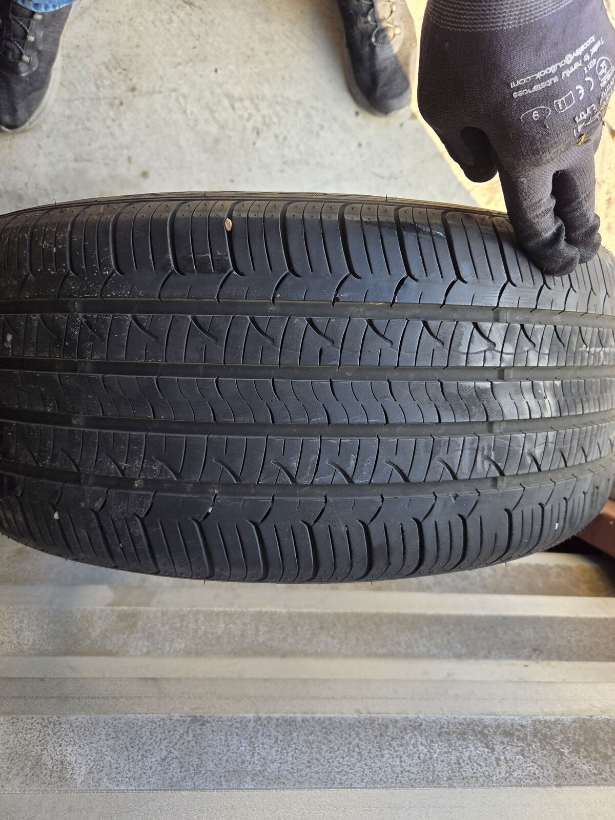 2355017 nexen tire 80-90% tread