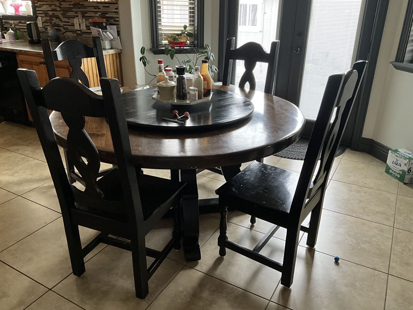 Table and 6 chairs