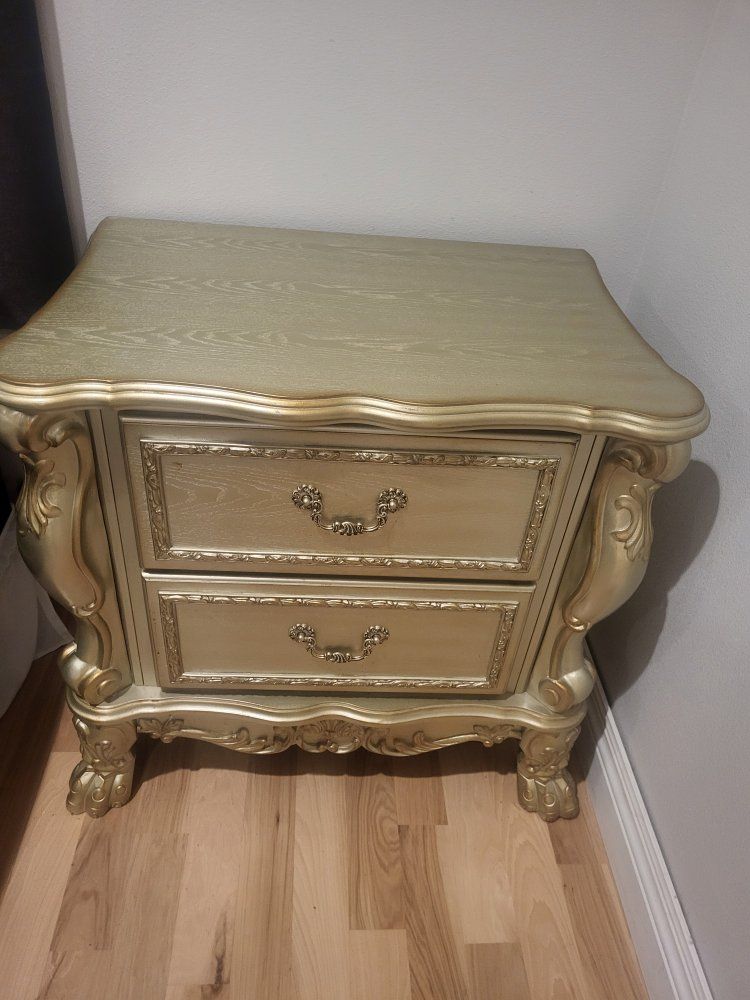 Acme Dresden Ornate Gold Two-Drawer Wooden Nightstand Set With Carved Details