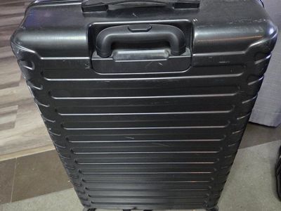 Black Hardside Spinner 3 piece Luggage Set