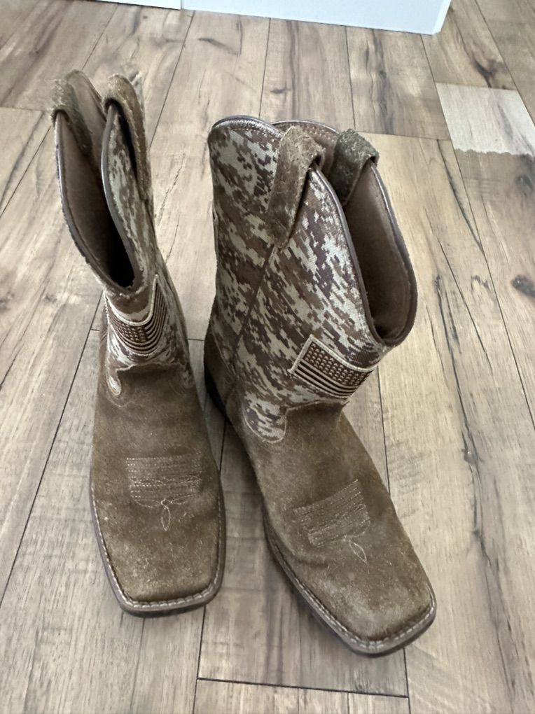 Ariat Big Boys Size 5 Western Patriot Cowboy Boots