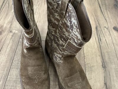 Ariat Big Boys Size 5 Western Patriot Cowboy Boots