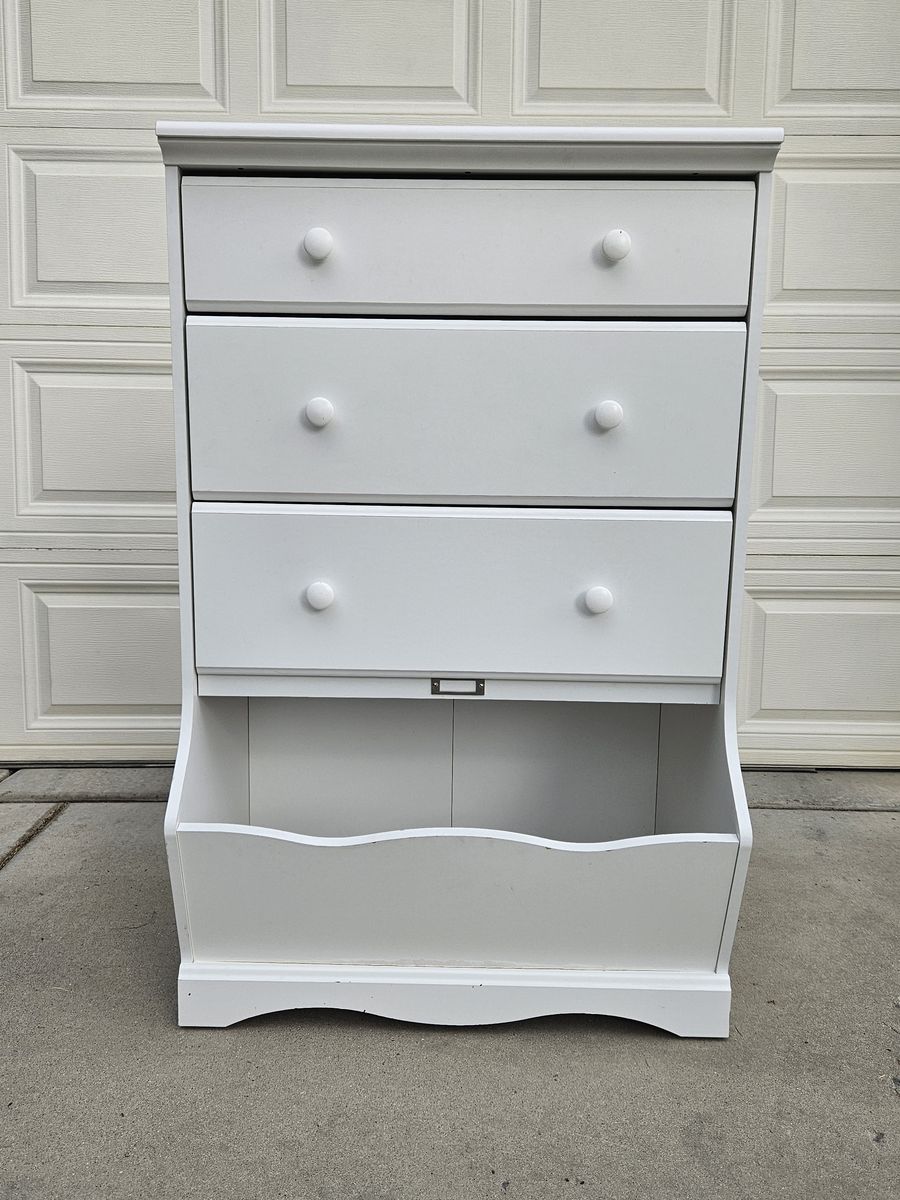 White Dresser, 3 big drawers
