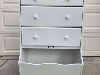 White Dresser, 3 big drawers
