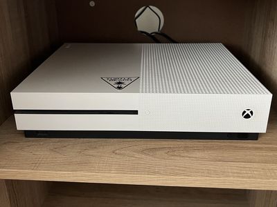 Microsoft Xbox One S 1TB Console - White with Controller & Charger (Used)