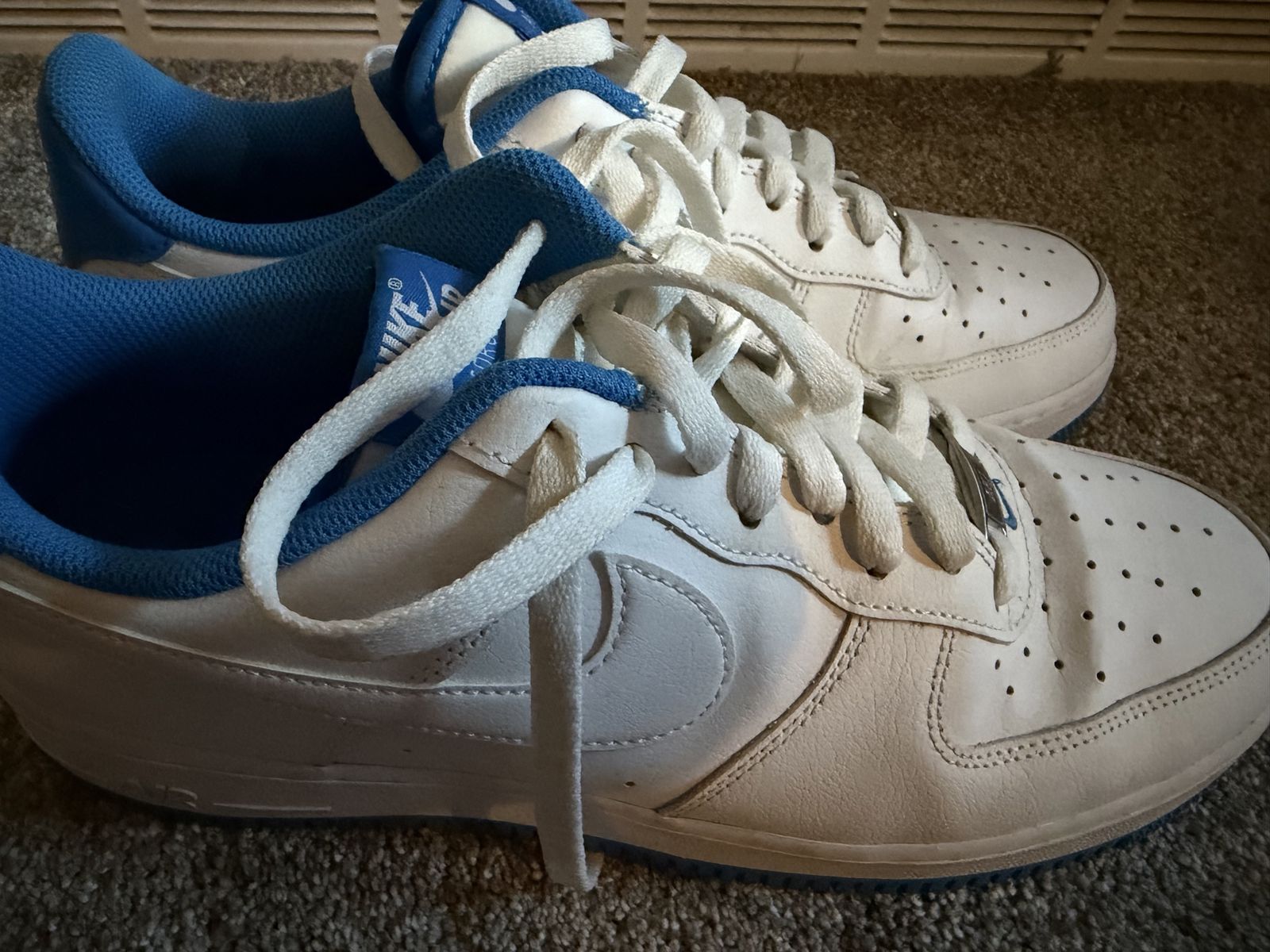 Nike Air Force 1 - size 11