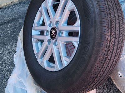 Toyota Tundra 2025 Wheels, Tires and Lug Nuts
