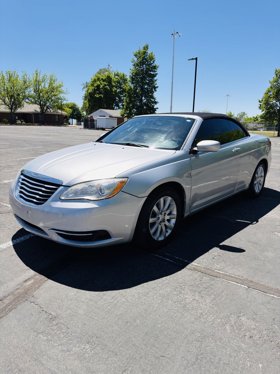 2012 Chrysler 200 Touring