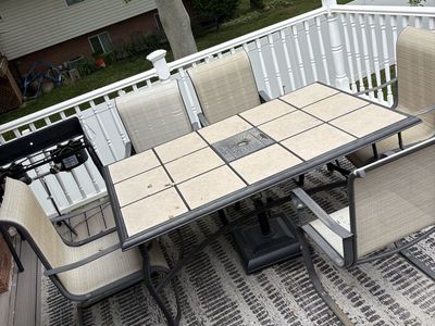 Outdoor table and Chairs