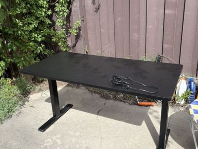 Variable Height Standing Desk