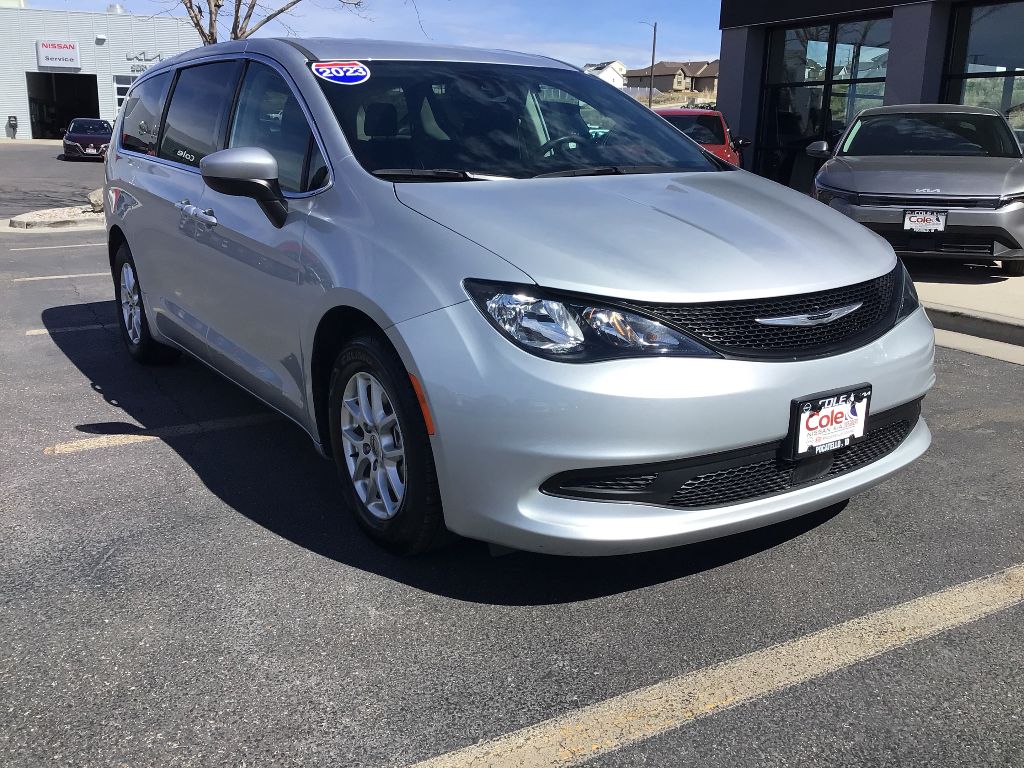 2023 Chrysler Voyager LX