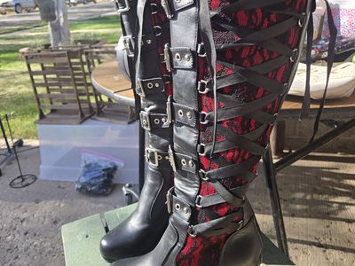 Size 9 knee high black heel boots