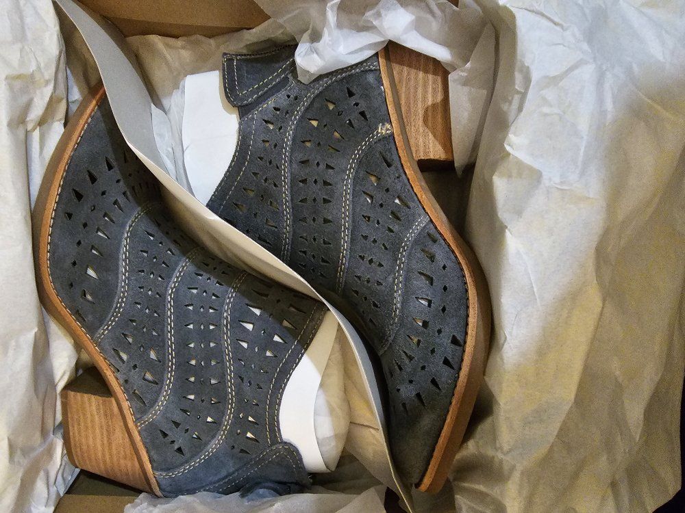 Size 8 Soft WestWood II Women's Boot