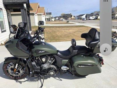 2023 Indian Challenger Dark Horse