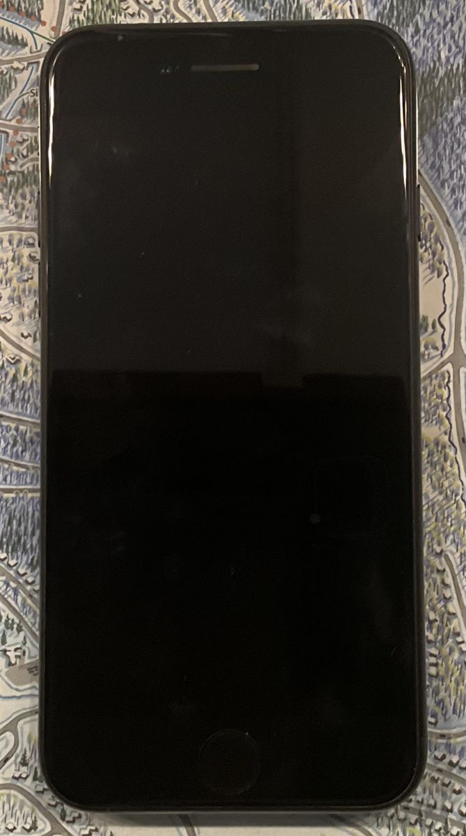 iPhone SE 3rd Gen 64GB T-Mobile 84% Battery Health