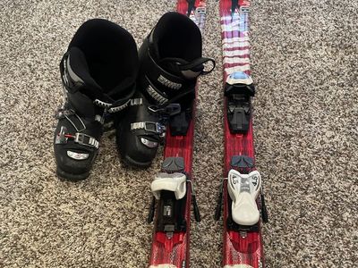 Volkl Unlimited 130 cm Kids Skis w/ Boots & Bindings