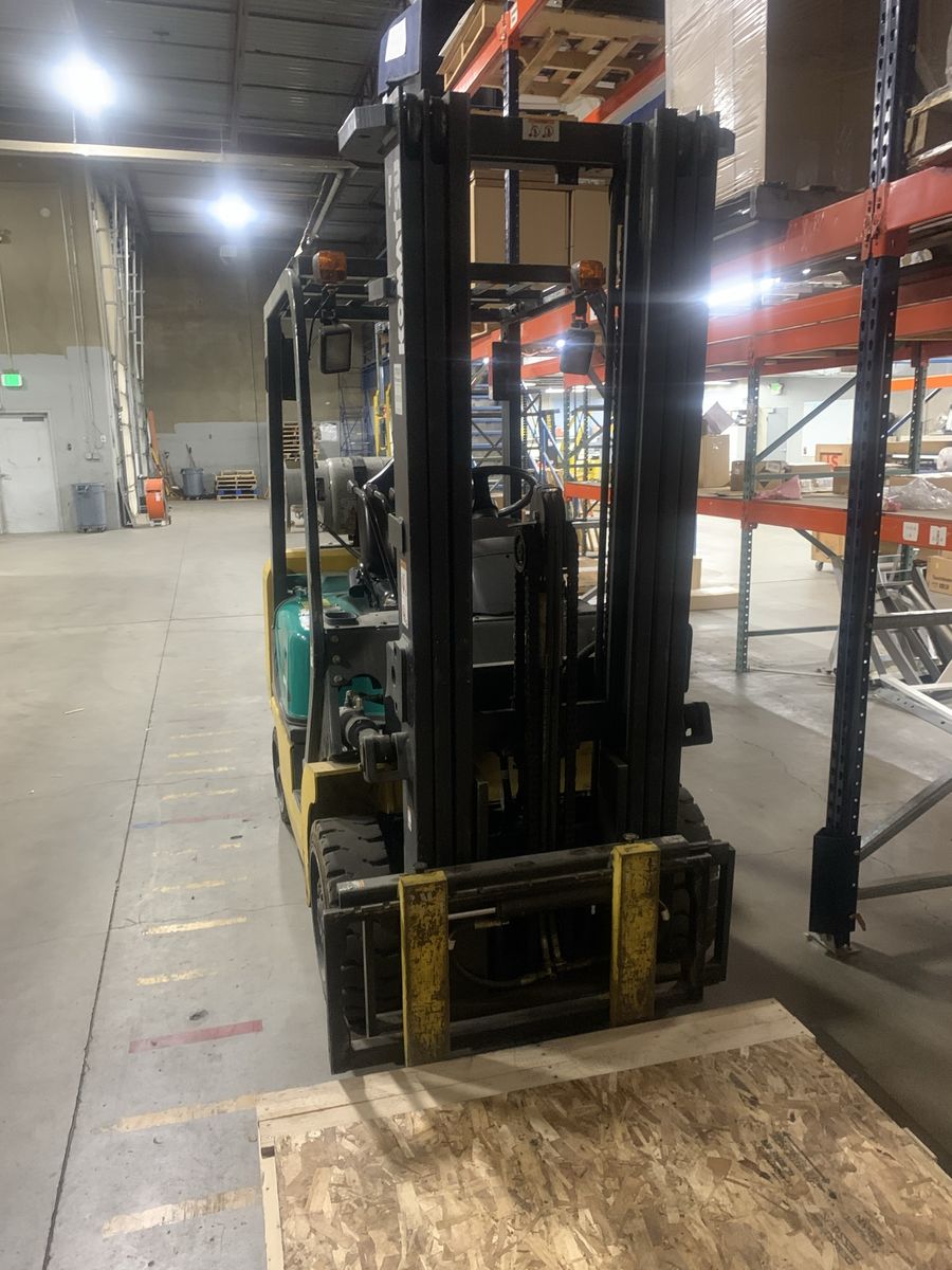 Forklift 