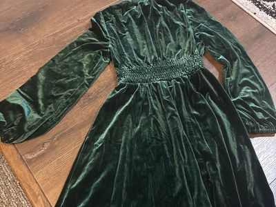 New Women's Emerald Green Velvet Long Sleeve Mock Neck Dress Size 4