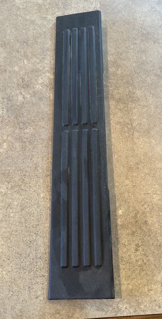 1999-2006 Chevy/GMC Truck/SUV Rear Door Sill Trim