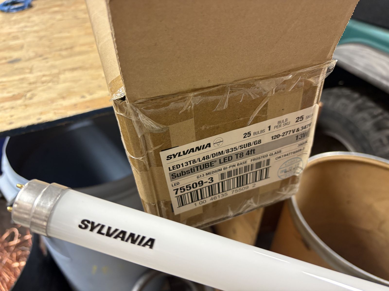 4 ft Sylvania substiTUBE LED 13t8/l48/dim/835/SUB/G8 Light Bulbs-----(Boxes of 25)