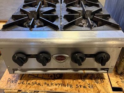 Wells Gas Four Burner Stove