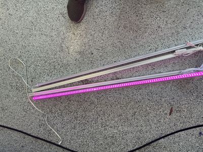 4’ Grow lights