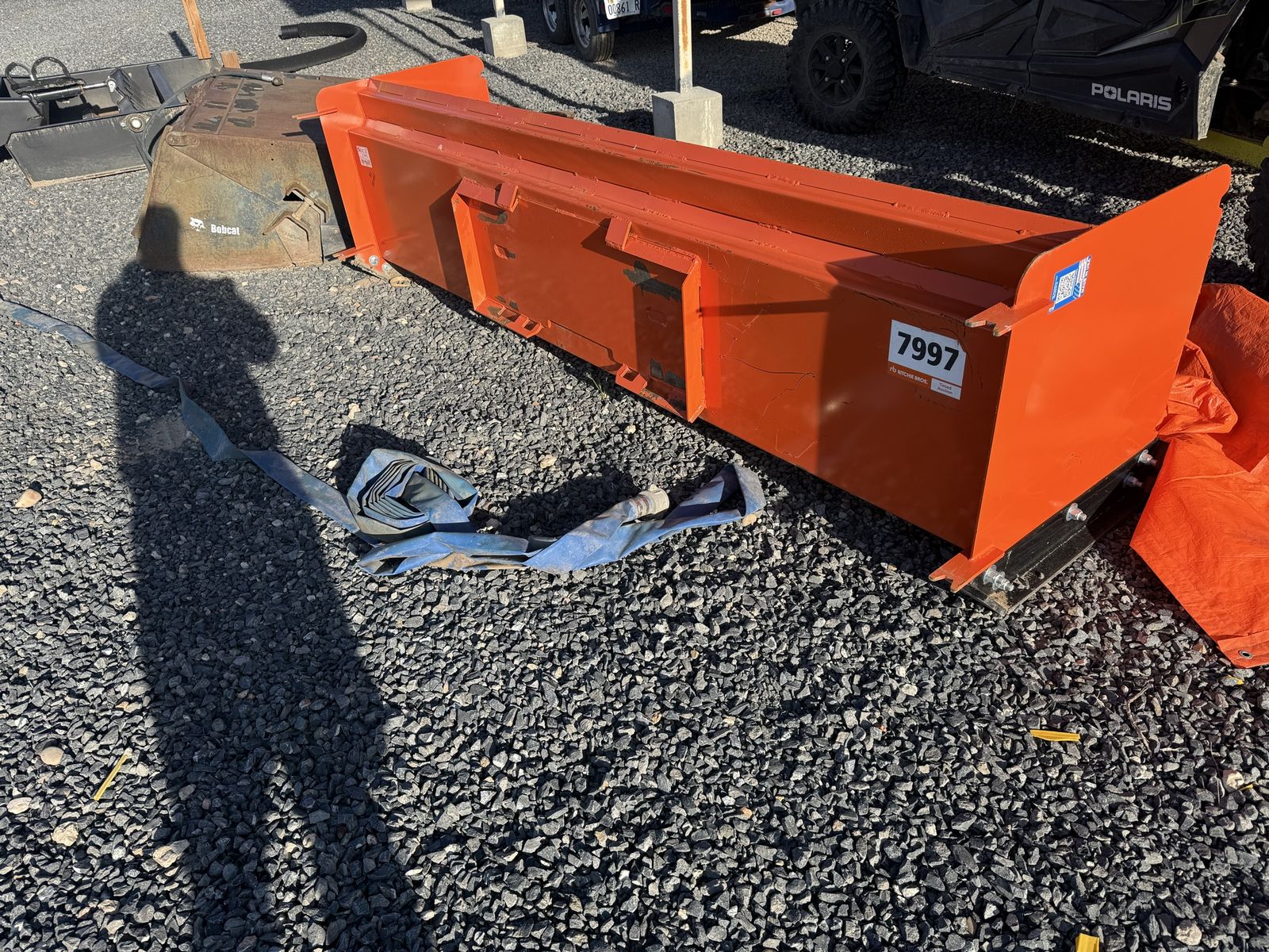 10' snowblade/box for skid loader