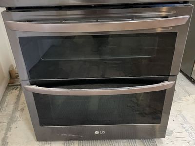 LG 6.9 cu ft Double Oven Gas Range - Black Stainle