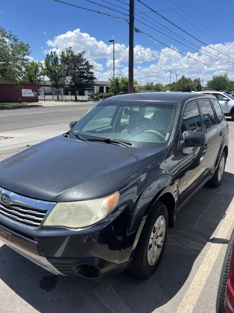 2009 Subaru Forester - Black AWD SUV - Non-running (timing belt issue) - Project/Parts Car