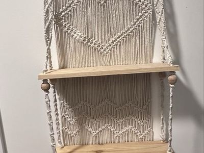 Hanging shelves