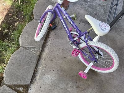 Girls bike