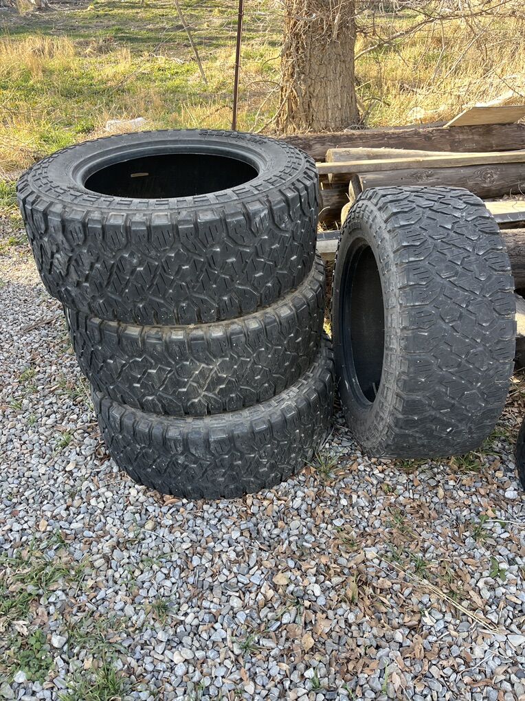 Kenda Klever Tires