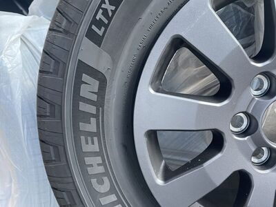 New 265 70 R 18 Wheels & Tire Set