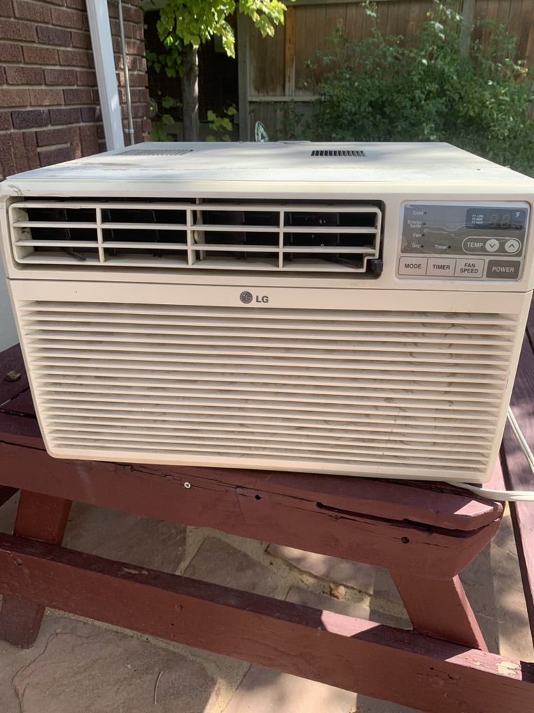 Window AC Unit