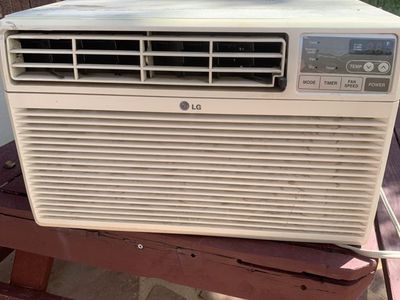 Window AC Unit