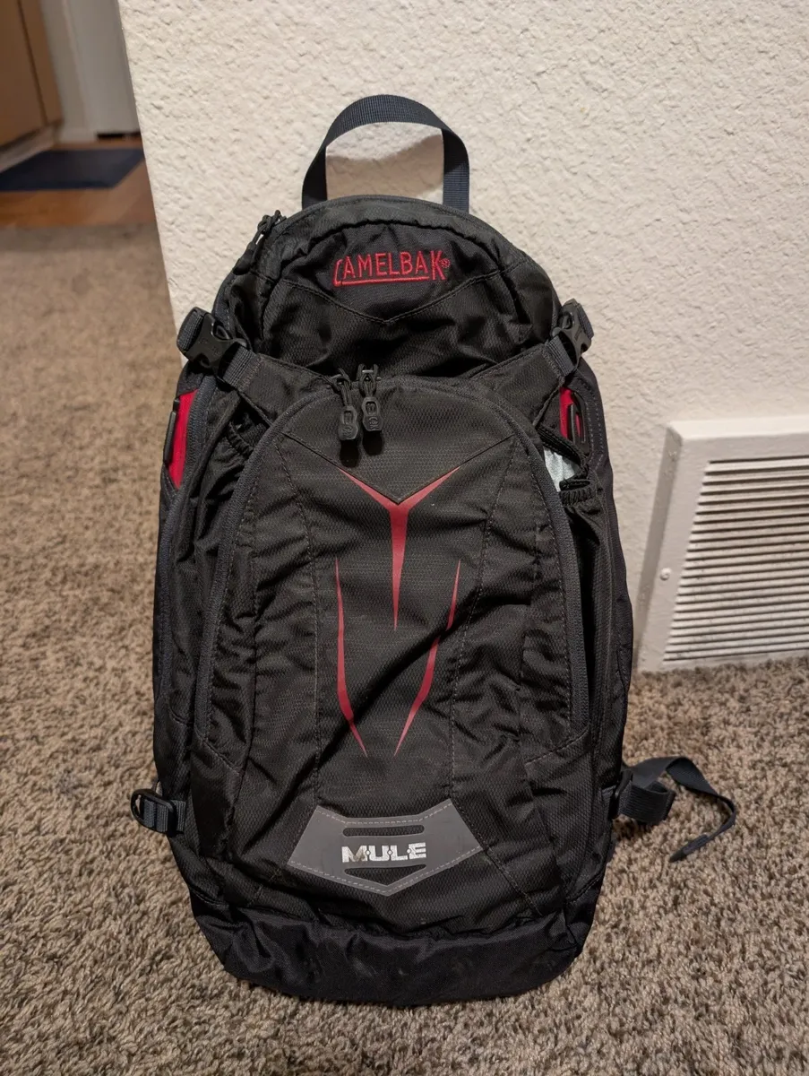 Camelbak M.U.L.E. Hydration Backpack Black/Red