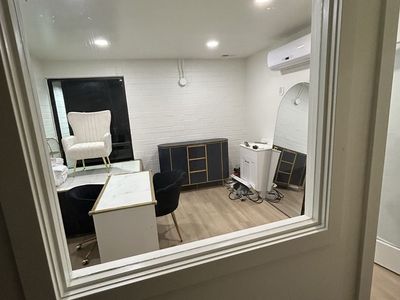 Selling My Salon Suite Lease