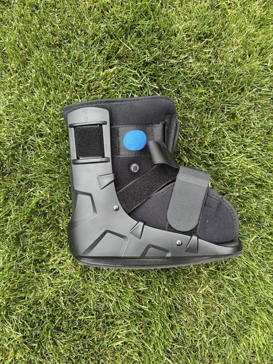 Brand New United Ortho walking boot - Medium