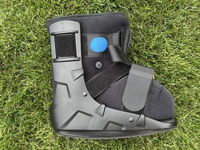 Brand New United Ortho walking boot - Medium