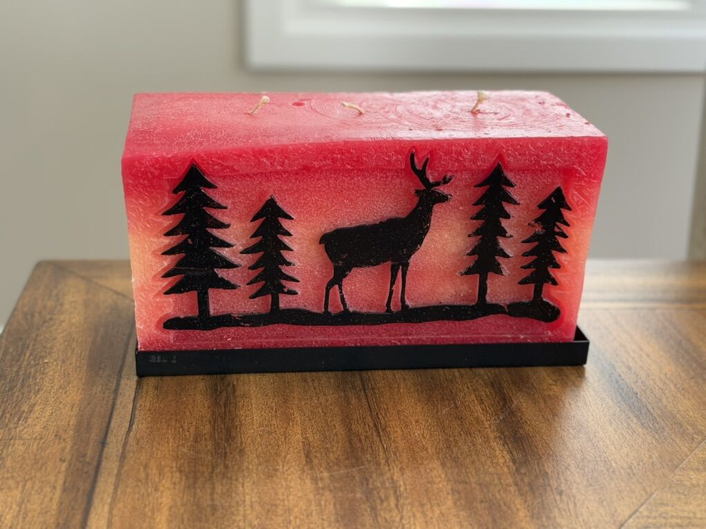 3 Wick Variegated Red Candle With Iron Tray Stand