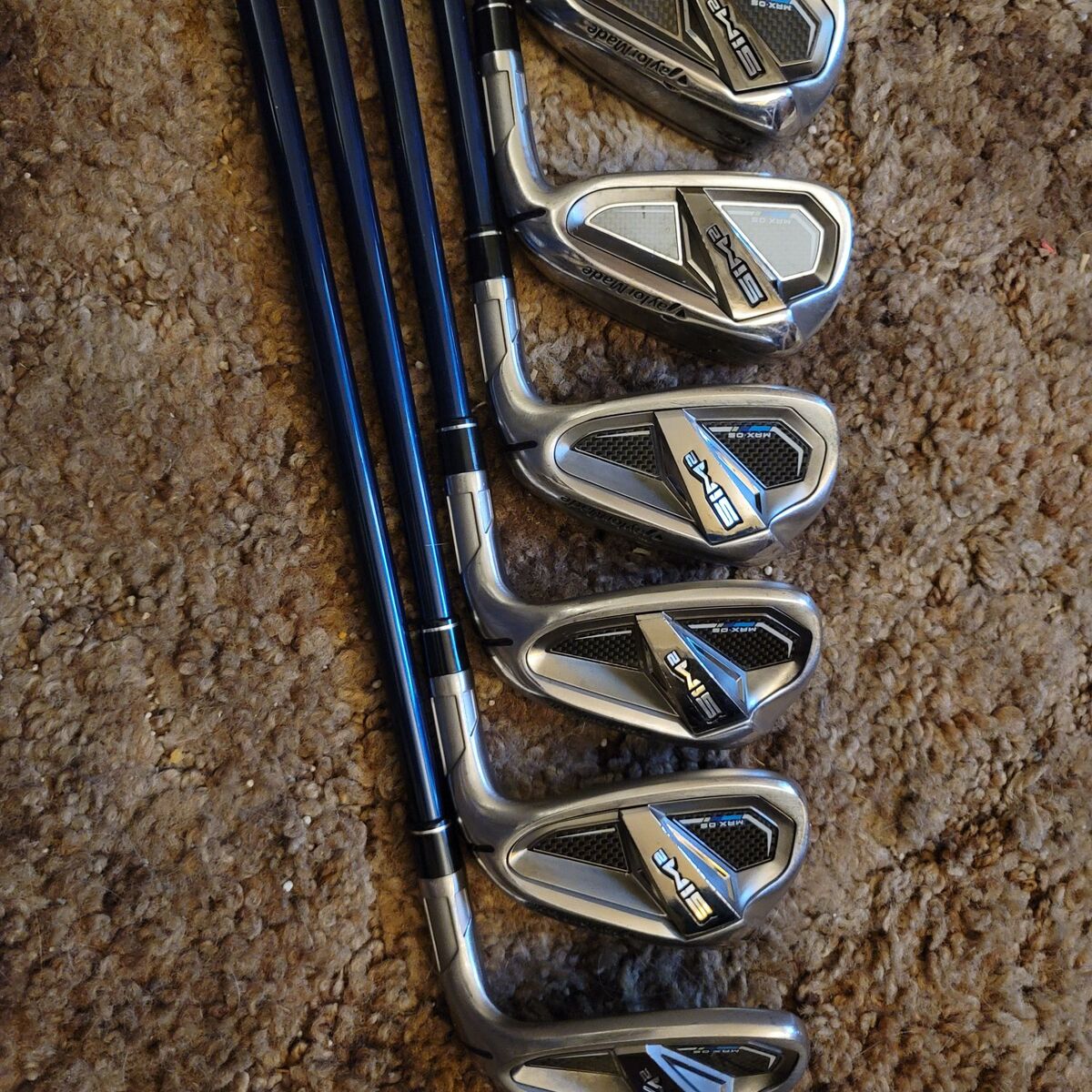 Sim2 Max OS Irons 6-AW LW Graphite SENIOR