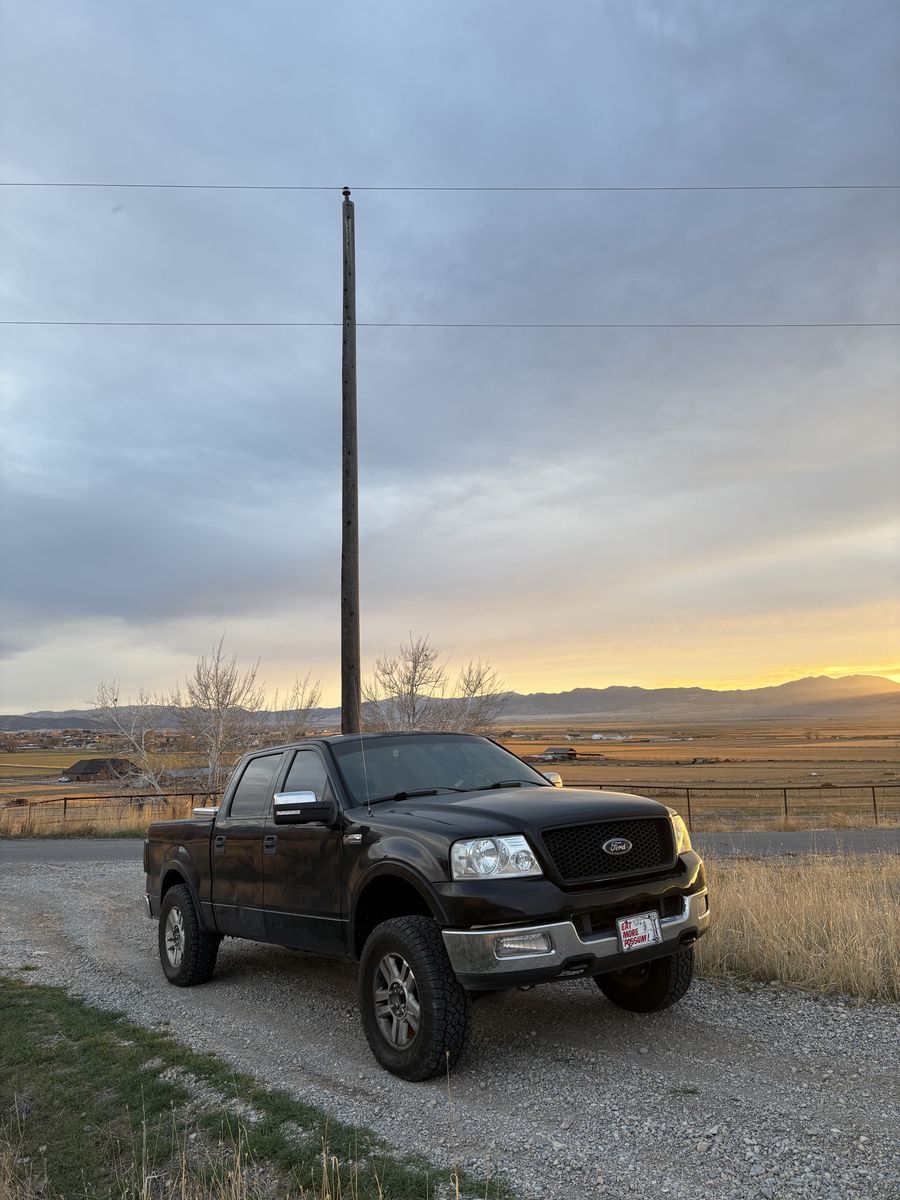 2004 FORD F150 Lariat